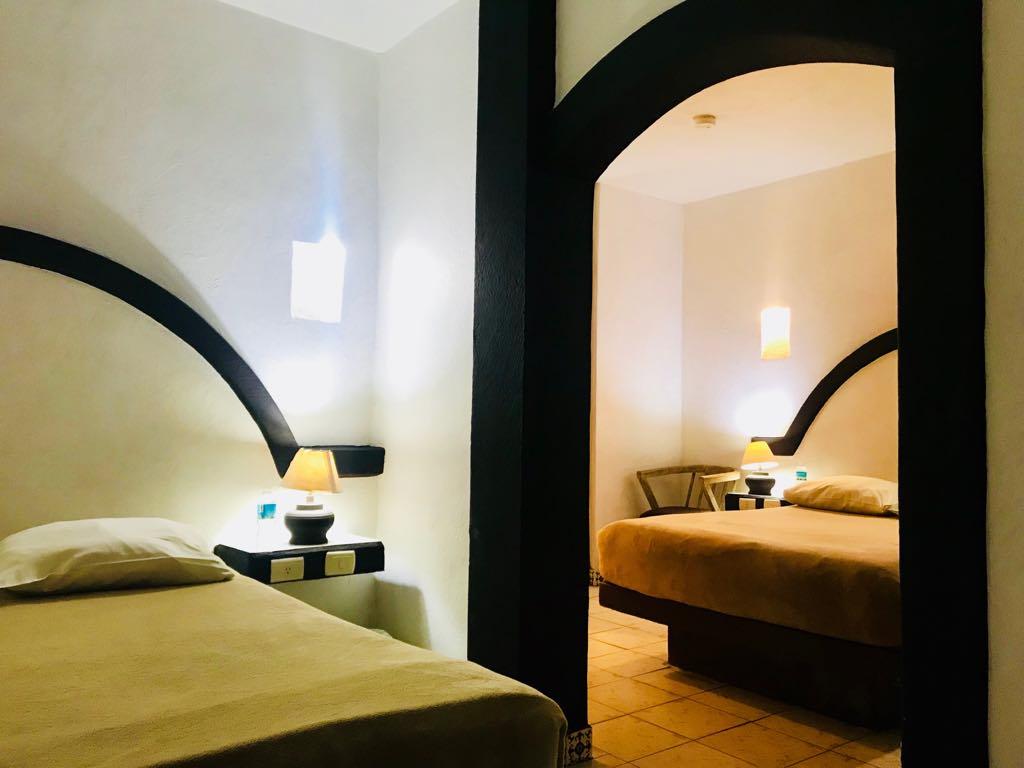 Hotel Plaza Морелия Екстериор снимка