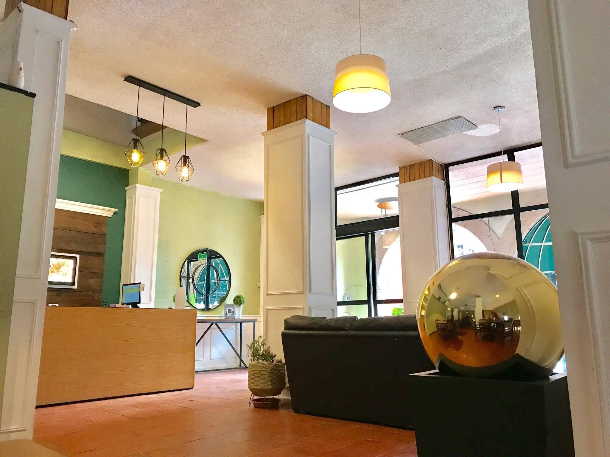 Hotel Plaza Морелия Екстериор снимка